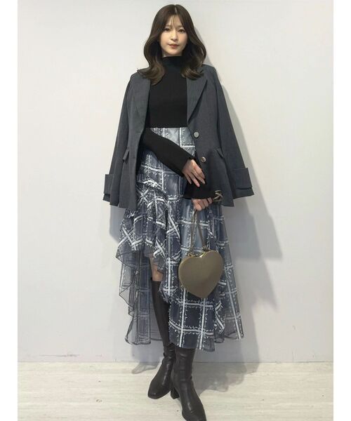 MERCURYDUO(マーキュリーデュオ)の「アシメヘムラッフルフレアスカート(スカート・レディース・ネイビー/オフホワイト・SMALL/MEDIUM)」の12枚目の写真