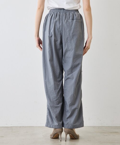 UMBRO(アンブロ)の「【umbro×Whim Gazette】 トラックパンツ(その他パンツ・レディース・ベージュ/グレー・FREE)」の17枚目の写真