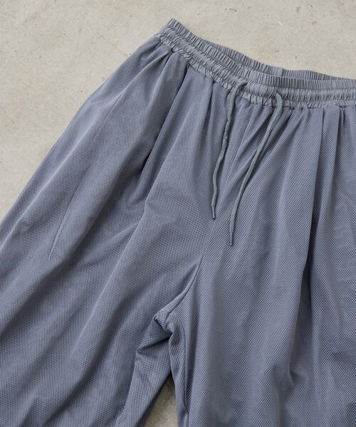 UMBRO(アンブロ)の「【umbro×Whim Gazette】 トラックパンツ(その他パンツ・レディース・ベージュ/グレー・FREE)」の10枚目の写真