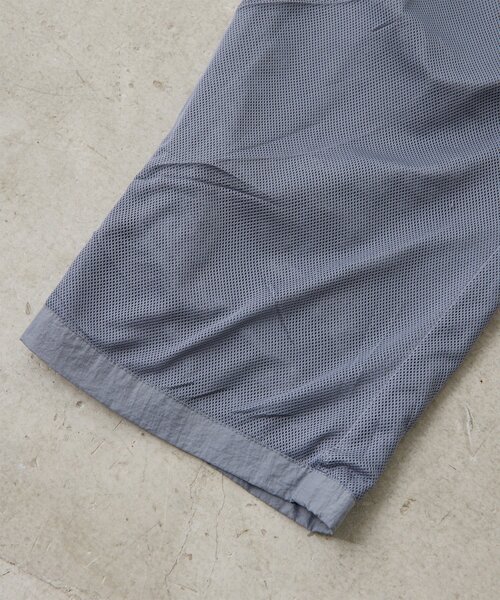 UMBRO(アンブロ)の「【umbro×Whim Gazette】 トラックパンツ(その他パンツ・レディース・ベージュ/グレー・FREE)」の9枚目の写真