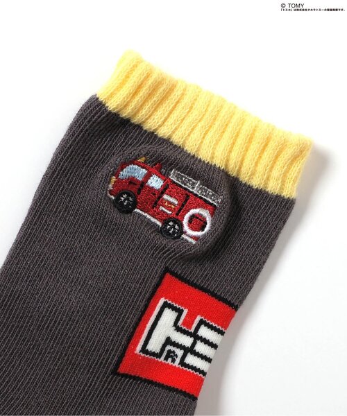 BREEZE（ブリーズ）の「WEB限定 TOMICA ソックス（ソックス/靴下・キッズ・レッド・15 /18/21）」の3枚目の写真