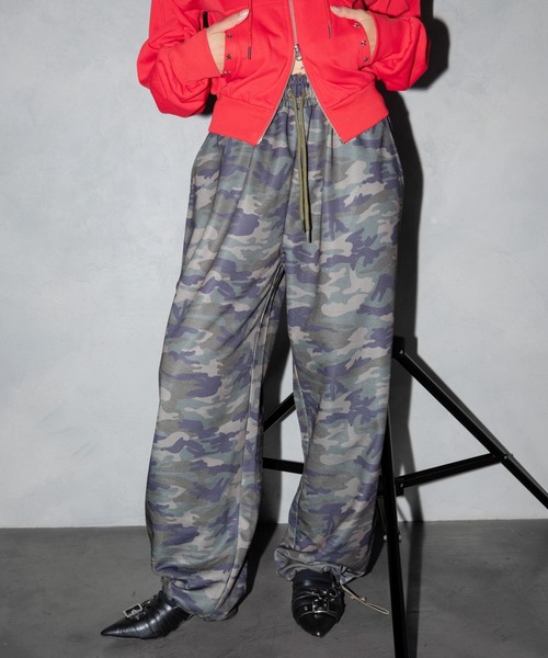 3.3 Field Trip (3.3フィールドトリップ)の「【セットアップ着用可能】3.3 Field Trip/バックワッペンスウェットパンツ(スウェットパンツ・レディース・ブラック/グリーン系カモフラージュ/レッド/グレー系カモフラージュ/グレー/ネイビー・FREE)」の15枚目の写真