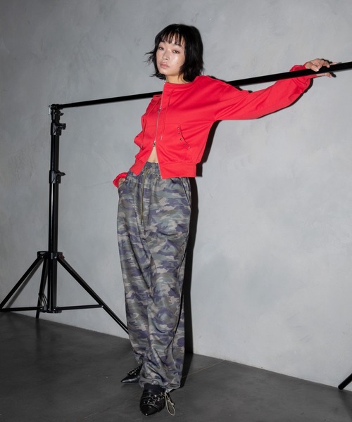 3.3 Field Trip (3.3フィールドトリップ)の「【セットアップ着用可能】3.3 Field Trip/バックワッペンスウェットパンツ(スウェットパンツ・レディース・ブラック/グリーン系カモフラージュ/レッド/グレー系カモフラージュ/グレー/ネイビー・FREE)」の11枚目の写真