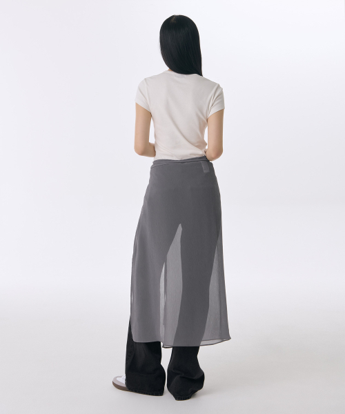 MUSINSA STANDARD WOMAN（ムシンサスタンダードウーマン）の「ウィメンズシアークリンクルレイヤードラップスカート_ロング [グレー]（スカート・レディース・その他・FREE）」の2枚目の写真