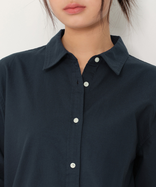 MUSINSA STANDARD WOMAN（ムシンサスタンダードウーマン）の「ウィメンズリラックスドオックスフォードシャツ[ネイビー]（シャツ/ブラウス・レディース・その他・X-SMALL/MEDIUM/LARGE/SMALL）」の4枚目の写真
