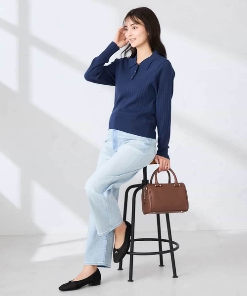 a.v.v（アーヴェヴェ）の「ワイドリブポロニット（ニット/セーター・レディース・ネイビー/クリーム・39）」の4枚目の写真