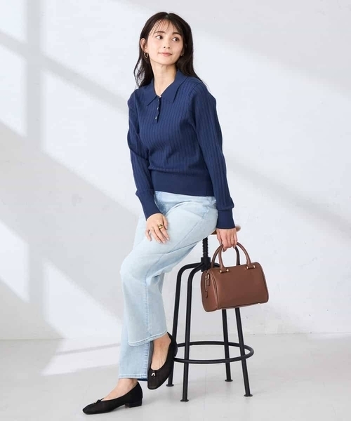 a.v.v（アーヴェヴェ）の「ワイドリブポロニット（ニット/セーター・レディース・ネイビー/クリーム・39）」の5枚目の写真