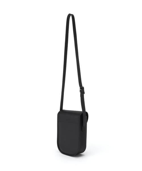 MARGARET HOWELL(マーガレットハウエル)の「SMOOTH LEATHER(ショルダーバッグ・レディース・ブラック・FREE)」の4枚目の写真