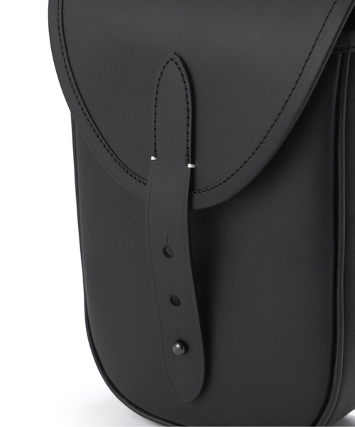 MARGARET HOWELL（マーガレットハウエル）の「SMOOTH LEATHER（ショルダーバッグ・レディース・ブラック・FREE）」の4枚目の写真