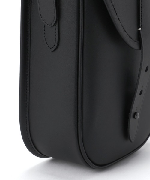 MARGARET HOWELL（マーガレットハウエル）の「SMOOTH LEATHER（ショルダーバッグ・レディース・ブラック・FREE）」の5枚目の写真