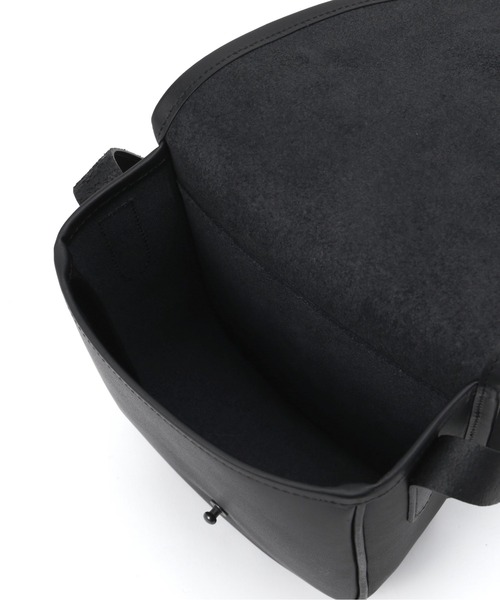 MARGARET HOWELL（マーガレットハウエル）の「SMOOTH LEATHER（ショルダーバッグ・レディース・ブラック・FREE）」の2枚目の写真