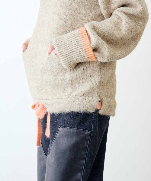MEDE19F(メデジュウキュウ)の「MEDE19F 配色ライン遣いのミックスニットフーディー(ニット/セーター・レディース・ライトベージュ/グレー・M/L/LL)」の14枚目の写真