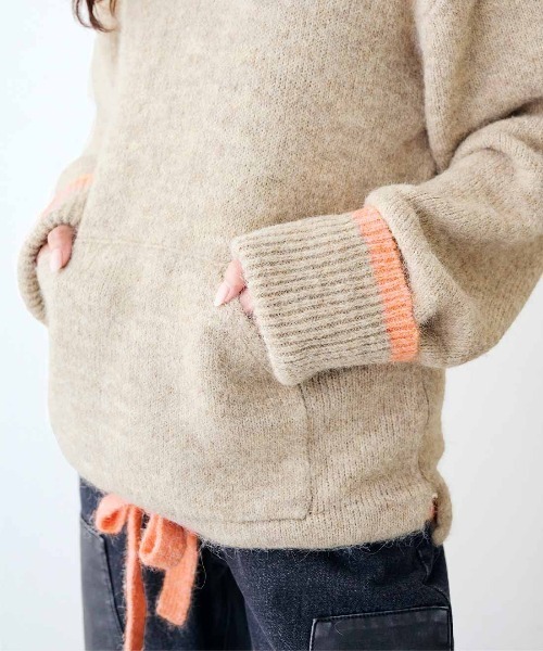 MEDE19F(メデジュウキュウ)の「MEDE19F 配色ライン遣いのミックスニットフーディー(ニット/セーター・レディース・ライトベージュ/グレー・M/L/LL)」の15枚目の写真