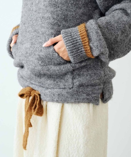 MEDE19F(メデジュウキュウ)の「MEDE19F 配色ライン遣いのミックスニットフーディー(ニット/セーター・レディース・ライトベージュ/グレー・M/L/LL)」の18枚目の写真