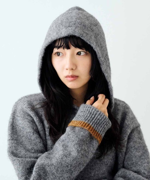 MEDE19F(メデジュウキュウ)の「MEDE19F 配色ライン遣いのミックスニットフーディー(ニット/セーター・レディース・ライトベージュ/グレー・M/L/LL)」の13枚目の写真