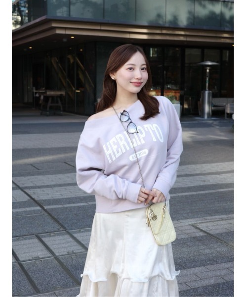 Her lip to（ハーリップトゥー）の「HLT Logo Two-Way Sweatshirt