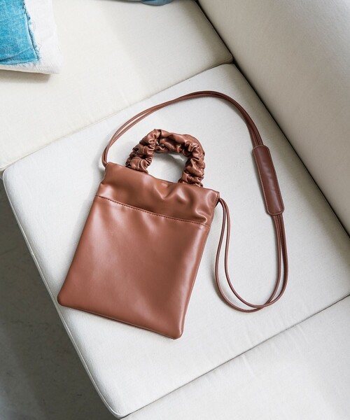 coen（コーエン）の「2wayギャザーハンドル巾着ショルダーバッグ（ショルダーバッグ・レディース・オフホワイト/ブラック/ブラウン・FREE）」の13枚目の写真