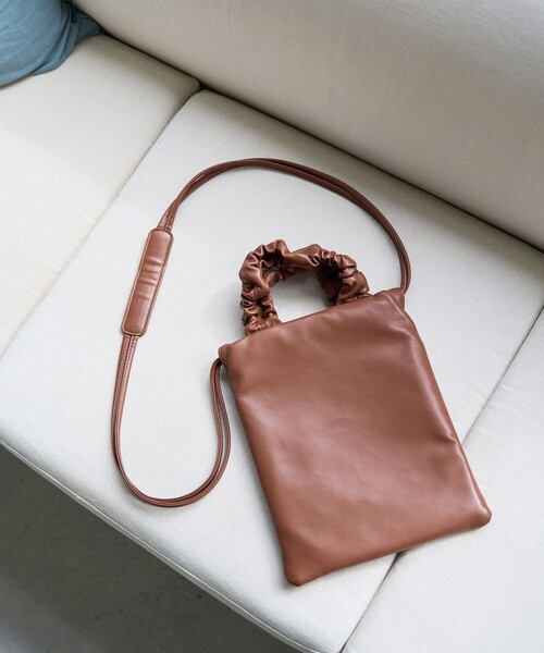 coen（コーエン）の「2wayギャザーハンドル巾着ショルダーバッグ（ショルダーバッグ・レディース・オフホワイト/ブラック/ブラウン・FREE）」の14枚目の写真