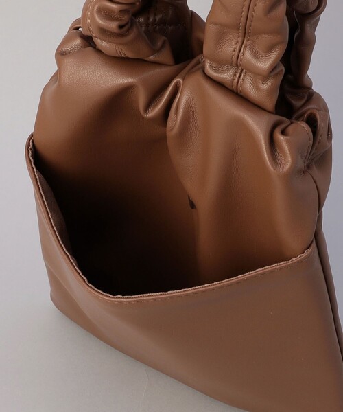 coen（コーエン）の「2wayギャザーハンドル巾着ショルダーバッグ（ショルダーバッグ・レディース・オフホワイト/ブラック/ブラウン・FREE）」の5枚目の写真