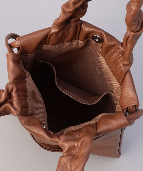 coen（コーエン）の「2wayギャザーハンドル巾着ショルダーバッグ（ショルダーバッグ・レディース・オフホワイト/ブラック/ブラウン・FREE）」の6枚目の写真