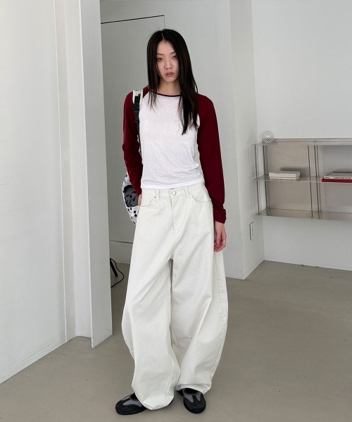4INT.(フォイント)の「バイカラー ラグランスリーブ 長袖 Tシャツ(Tシャツ/カットソー・レディース・ブラック/レッド/ブラウン/ネイビー・FREE)」の19枚目の写真