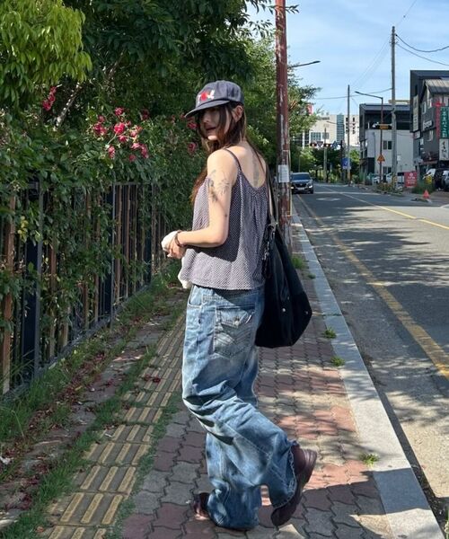 IDWS(アイドンワナセル)の「Motion Flare Denim Pants Indigo(デニムパンツ・レディース・その他・1/2/0)」の3枚目の写真