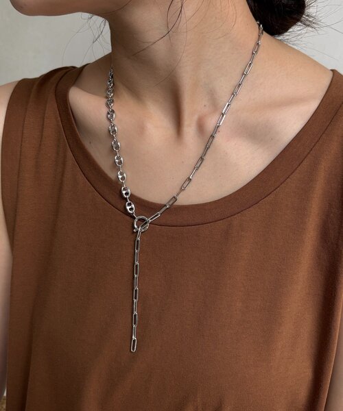 DouDou（ドゥドゥ）の「ミドルミックスチェーンマンテルネックレス（ネックレス・レディース・ゴールド/シルバー・FREE）」の3枚目の写真