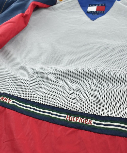 TOMMY HILFIGER(トミーヒルフィガー)の「【USED】90’s TOMMY HILFIGER セーリング ギアジャケット(ナイロンジャケット・メンズ・ネイビー・X-LARGE)」の3枚目の写真