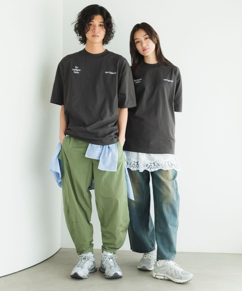 NEW BALANCE(ニューバランス)の「Linear Logo T-Shirt(Tシャツ/カットソー・レディース・スミクロ/ダークグリーン/ホワイト・XX-LARGE/X-LARGE/MEDIUM/SMALL/LARGE)」の12枚目の写真