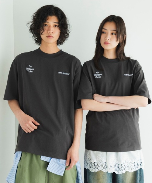 NEW BALANCE(ニューバランス)の「Linear Logo T-Shirt(Tシャツ/カットソー・レディース・スミクロ/ダークグリーン/ホワイト・XX-LARGE/X-LARGE/MEDIUM/SMALL/LARGE)」の4枚目の写真