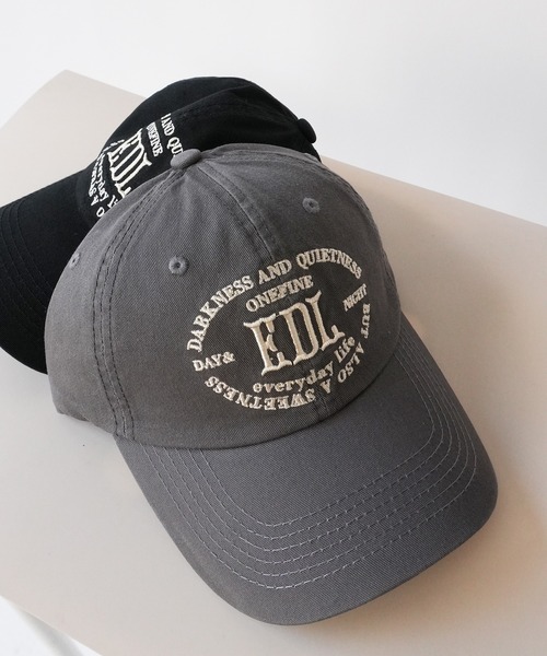 ammy.(エイミードット)の「【 BARELY BLUE / ベアリーブルー 】 ロゴ 刺繍 コットン ベーシックキャップ(キャップ・レディース・ネイビー/アイボリー/ブラック/グレー・FREE)」の5枚目の写真