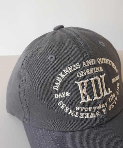 ammy.(エイミードット)の「【 BARELY BLUE / ベアリーブルー 】 ロゴ 刺繍 コットン ベーシックキャップ(キャップ・レディース・ネイビー/アイボリー/ブラック/グレー・FREE)」の9枚目の写真