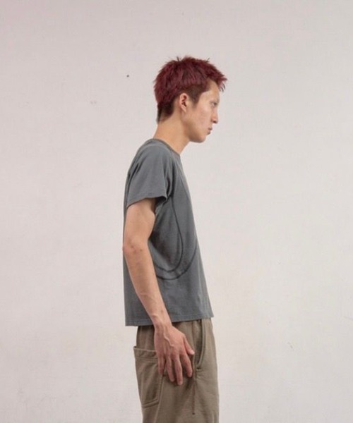 NVRFRGT(ネヴァーフォーゲット)の「Panelled Half Sleeve T-Shirt(Tシャツ/カットソー・メンズ・ブルー/ベージュ・1/3/2)」の5枚目の写真