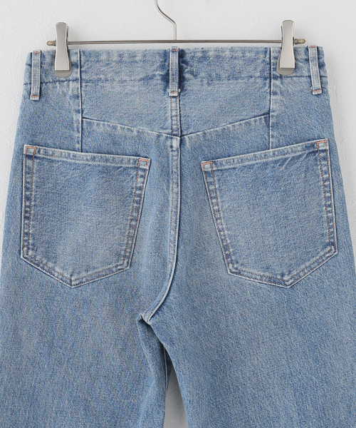TANAKA（タナカ）の「【TANAKA/タナカ】 FLARE JEAN TROUSERS（デニムパンツ・レディース・ブルー・28/27/26）」の4枚目の写真