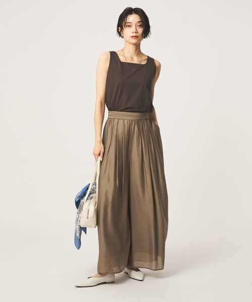 green label relaxing(グリーンレーベルリラクシング)の「2WAY タンクトップ(Tシャツ/カットソー・レディース・ダークブラウン/ホワイト/ナチュラル/モカ・FREE)」の6枚目の写真