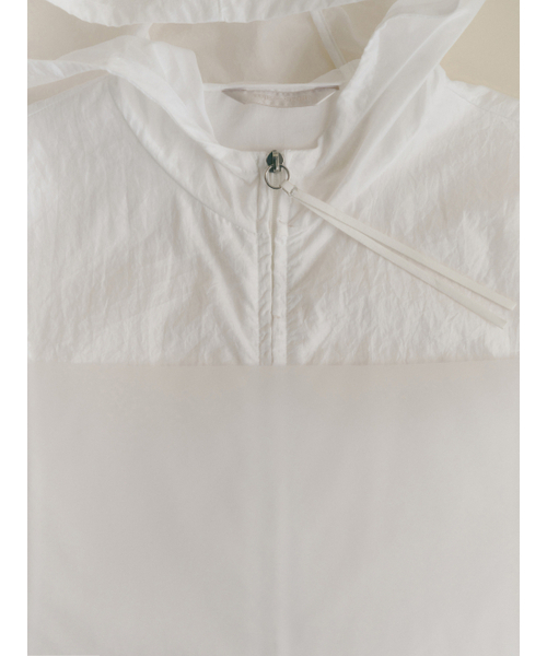 Yuje（ユジェ）の「OVERLAY ANORAK (White)（ナイロンジャケット・レディース・その他・FREE）」の9枚目の写真