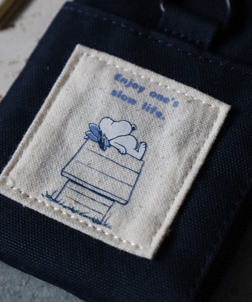 FUNALIVE（ファンアライブ）の「SNOOPY スヌーピー パスケース ポーチ カラビナ（パスケース・レディース・ネイビー/ベージュ・FREE）」の9枚目の写真