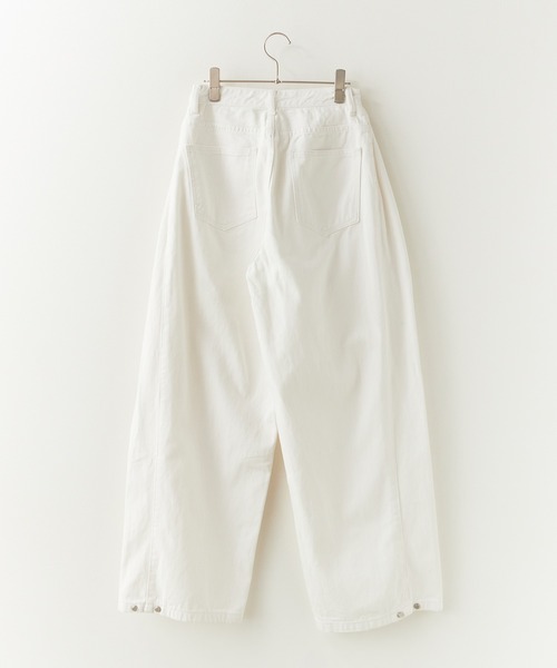 Chick（チック）の「Basic 5-Pocket Wide-Leg Denim Pants / ベーシック 5ポケット ワイドデニムパンツ 2026年春夏（デニムパンツ・レディース・ホワイト/ブラック/ベージュ・S/M）」の4枚目の写真