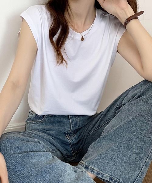 SallyLunn(サリーラン)の「【ベーシックデザイン】ノースリーブTシャツ(Tシャツ/カットソー・レディース・ホワイト/ブラック/ブラウン・MEDIUM/LARGE)」の2枚目の写真