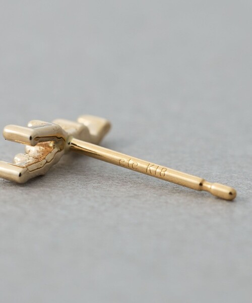 ete（エテ）の「[ゾディアック] K10YG ダイヤモンド ピアス /おうし座（ピアス（片耳用）・レディース・イエローゴールド・FREE）」の3枚目の写真