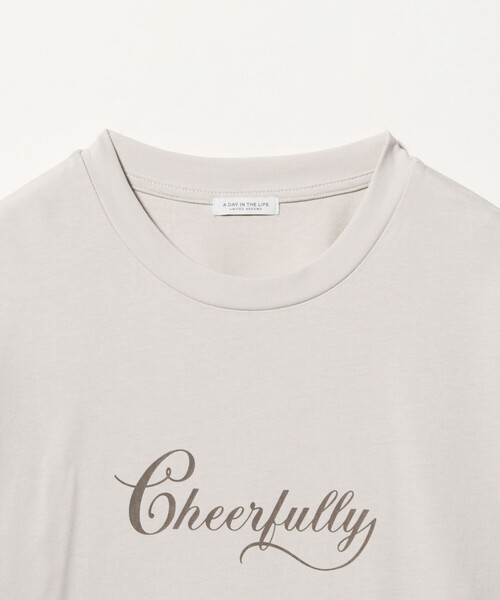 A DAY IN THE LIFE UNITED ARROWS(アデイインザライフユナイテッドアローズ)の「プリント ショートスリーブTシャツ <A DAY IN THE LIFE>(Tシャツ/カットソー・レディース・ライトグレー/オフホワイト/クリーム/ネイビー・FREE)」の12枚目の写真
