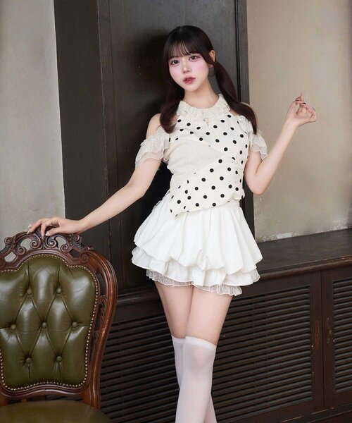 Belle Charme(ベルシャルム)の「【Belle Charme】Lace Collar Tops(シャツ/ブラウス・レディース・ブラック/ベージュ/ドット・FREE)」の3枚目の写真