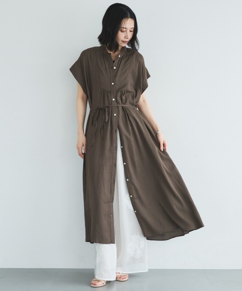 Doux archives（ドゥアルシーヴ）の「ウォッシャブルリネンライクバンドカラーシャツワンピーズ（ワンピース・レディース・ベージュ/ブラック/ブラウン・FREE）」の5枚目の写真