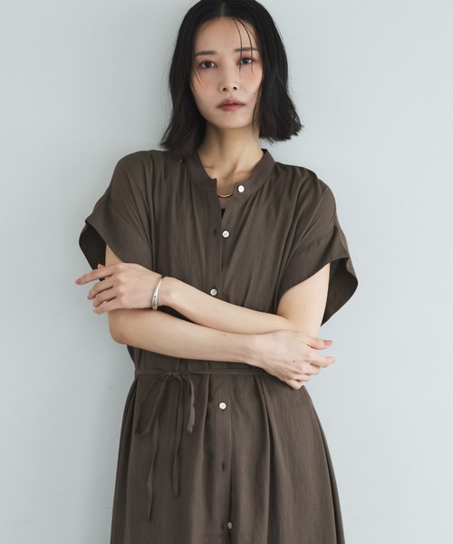 Doux archives（ドゥアルシーヴ）の「ウォッシャブルリネンライクバンドカラーシャツワンピーズ（ワンピース・レディース・ベージュ/ブラック/ブラウン・FREE）」の9枚目の写真