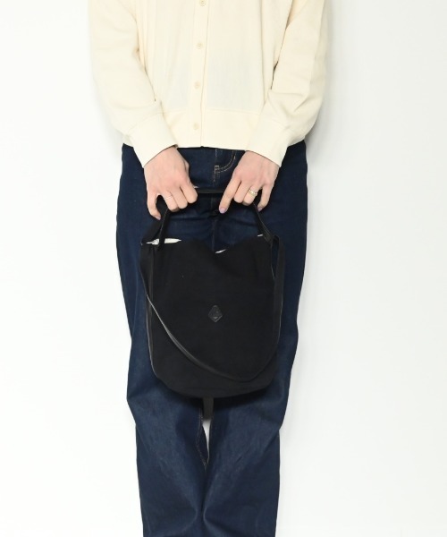 CLEDRAN(クレドラン)の「【付属 羊革】CL3989 HAND&WORK CANVAS CYLINDER BAG(ショルダーバッグ・レディース・ブラック/オフホワイト・FREE)」の13枚目の写真