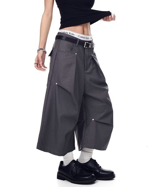 Ressaca(レサーカ)の「ワイドスラックスハーフパンツ(スラックス・メンズ・グレー/ブラック・L/XL/M)」の1枚目の写真