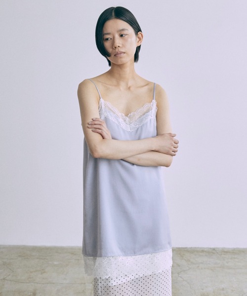 EN NEUME（エンノイム）の「Silky Lace Cami Dress（ワンピース・レディース・ピンク/ブルー/アイボリー・FREE）」の2枚目の写真