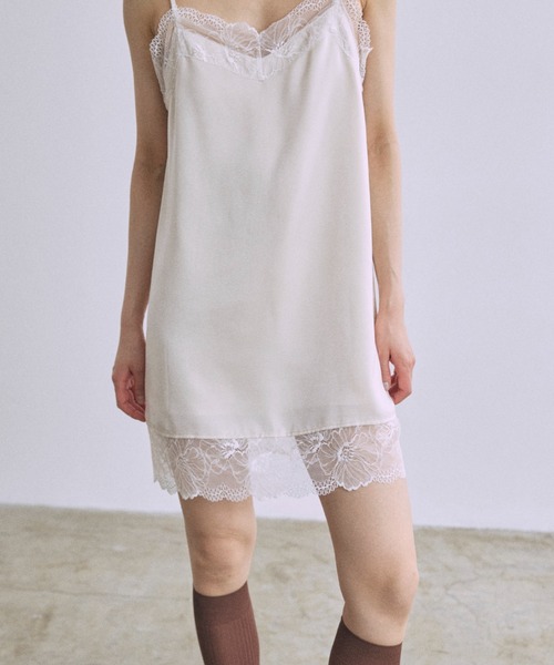 EN NEUME（エンノイム）の「Silky Lace Cami Dress（ワンピース・レディース・ピンク/ブルー/アイボリー・FREE）」の8枚目の写真
