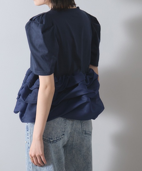 each（イーチ）の「ボリュームヘムフリルパワショルプルオーバー（Tシャツ/カットソー・レディース・ネイビー/ホワイト/ブラック・FREE）」の16枚目の写真
