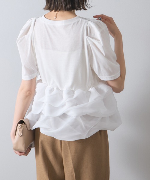 each（イーチ）の「ボリュームヘムフリルパワショルプルオーバー（Tシャツ/カットソー・レディース・ネイビー/ホワイト/ブラック・FREE）」の8枚目の写真